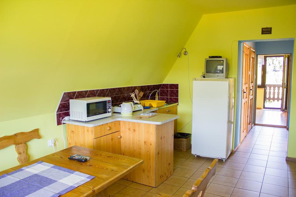 Hacjenda - Apartamenty I Pokoje Goscinne Czarna Gora Exterior photo